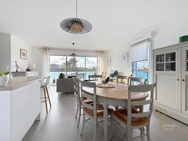 Appartement - 80 m² - 3 pièces