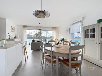 Appartement - 80 m² - 3 pièces