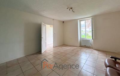 Maison - 136 m² - 3 pièces