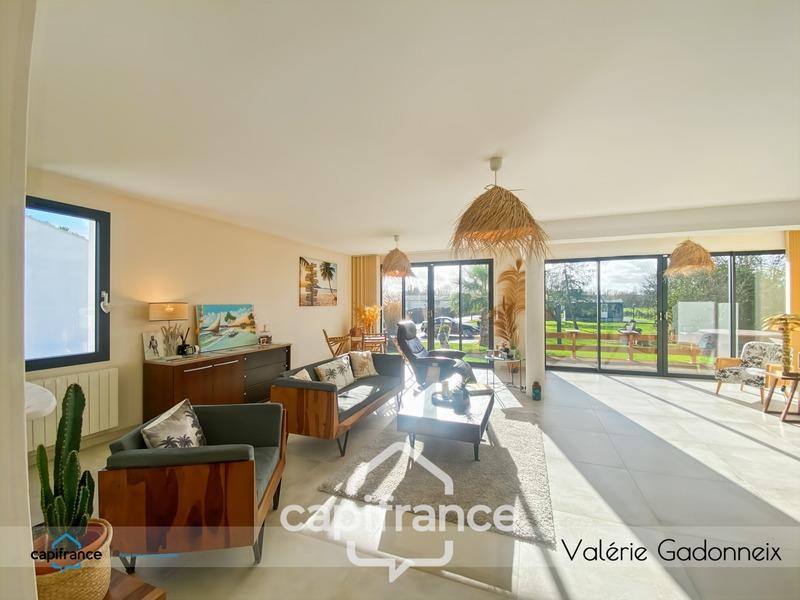 Local commercial - 143 m² - 5 pièces