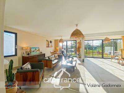 Local commercial - 143 m² - 5 pièces