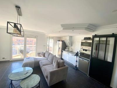 Appartement - 80 m² - 3 pièces