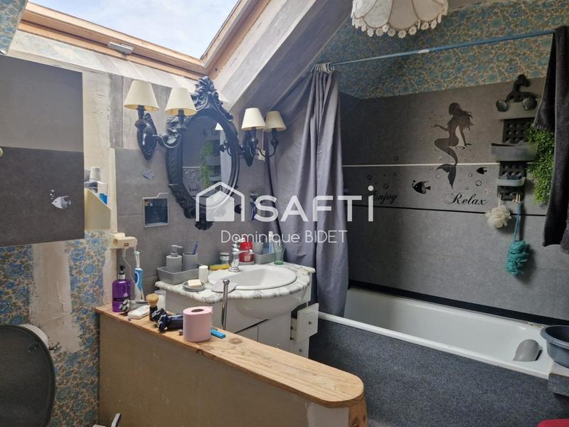 Maison - 210 m² - 7 pièces