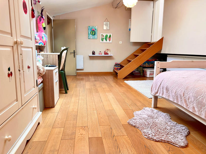 Appartement - 210 m² - 5 pièces