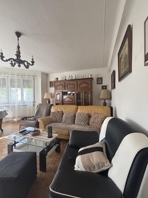 Appartement - 95 m² - 3 pièces