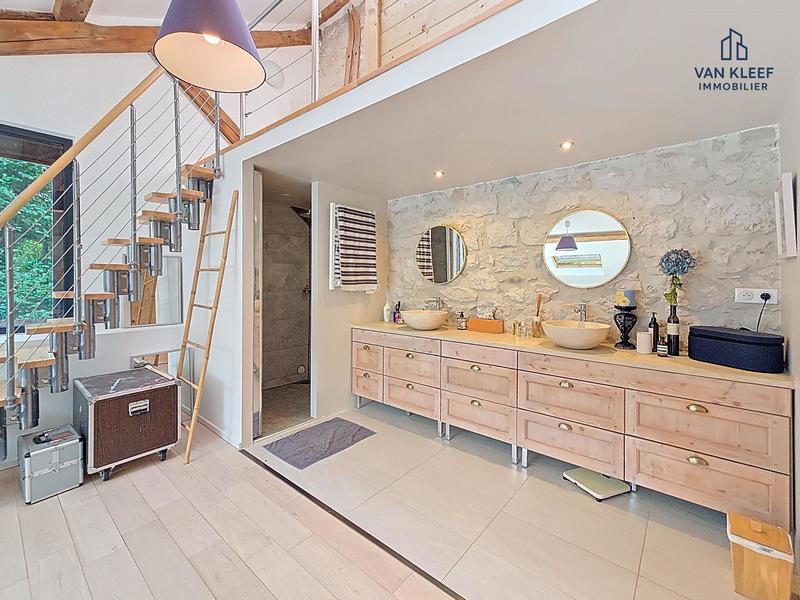 Maison - 187 m² - 5 pièces