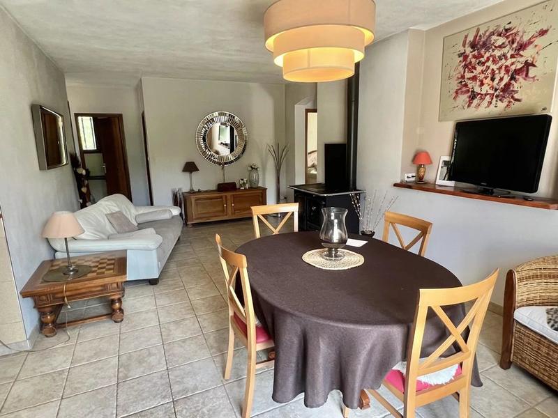 Maison - 280 m² - 5 pièces