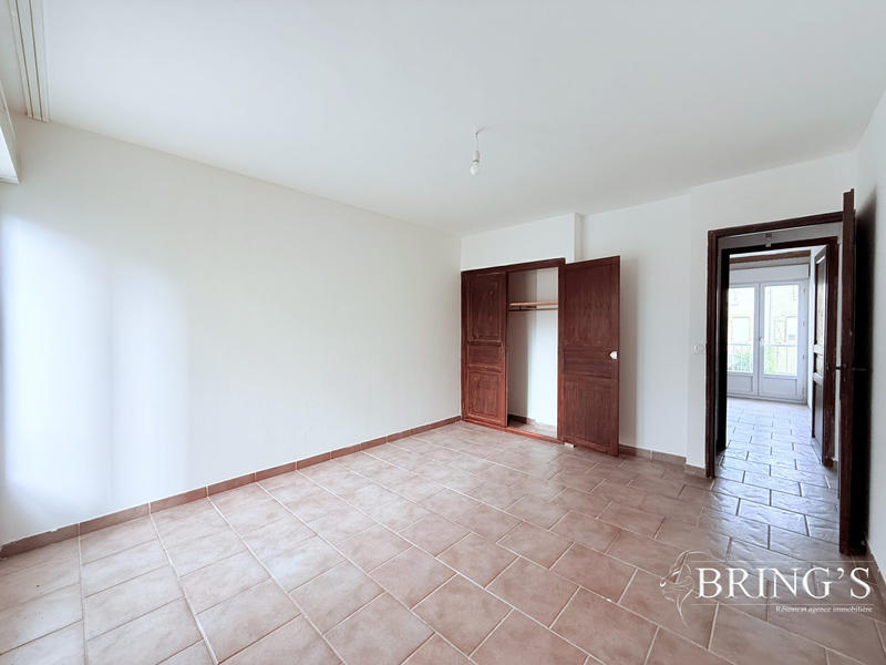 Appartement - 87 m² - 5 pièces