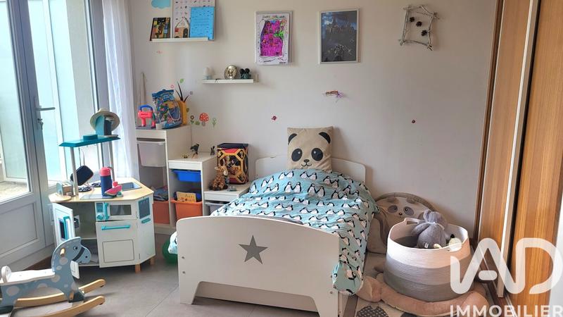 Maison - 99 m² - 5 pièces