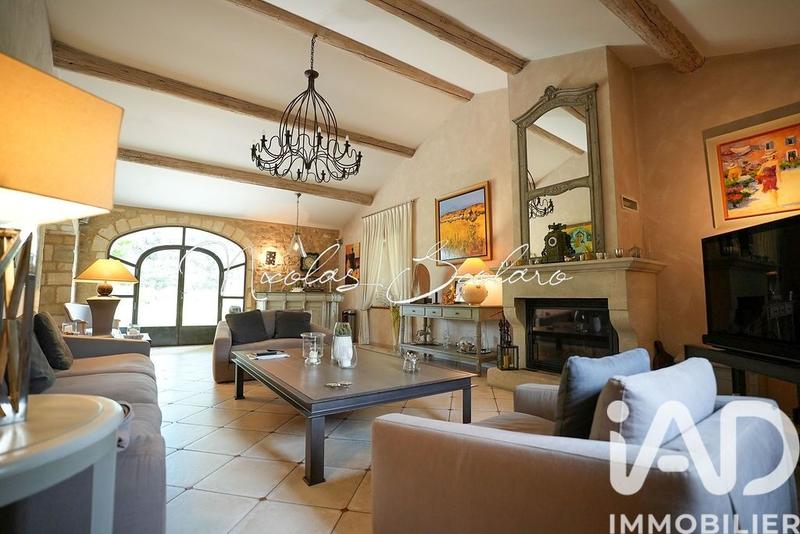 Maison - 310 m² - 8 pièces