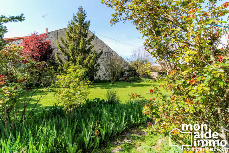 Maison - 311 m² - 7 pièces