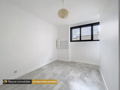 Appartement - 79 m² - 3 pièces