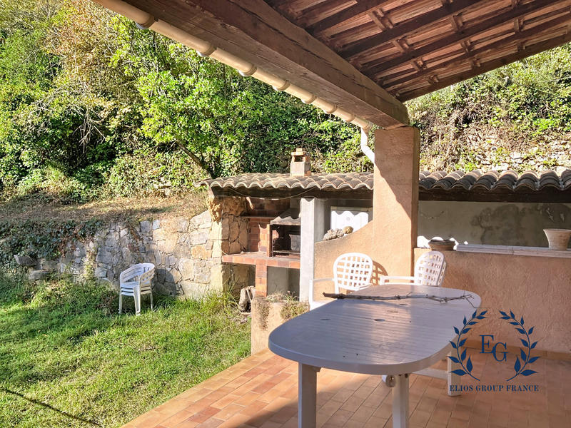 Maison traditionnelle - 179 m² - 6 pièces