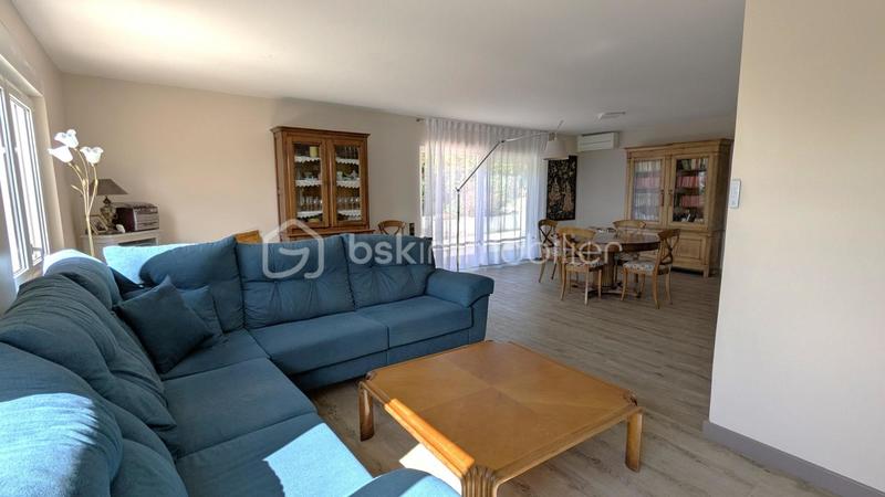 Maison - 227 m² - 8 pièces