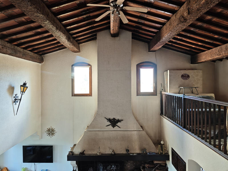 Maison - 410 m² - 9 pièces