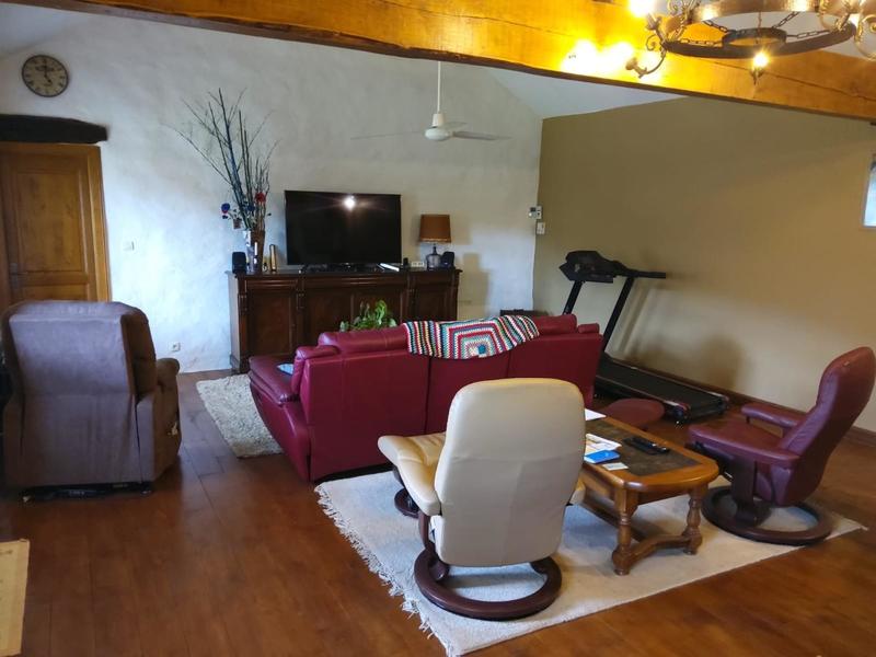 Maison - 219 m² - 8 pièces