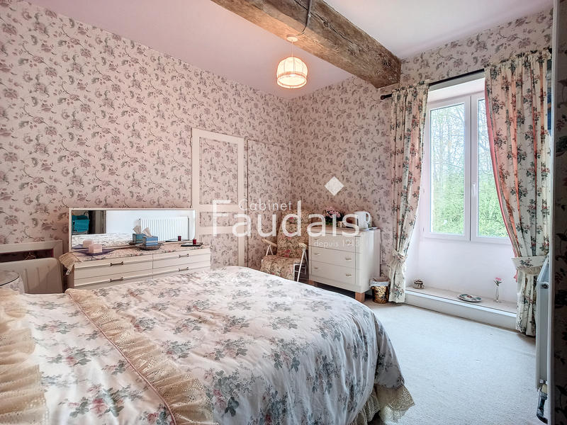 Propriété - 426 m² - 10 pièces