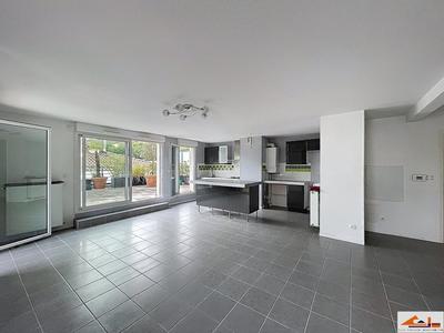 Appartement - 105 m² - 5 pièces