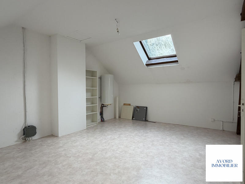 Maison - 285 m² - 9 pièces