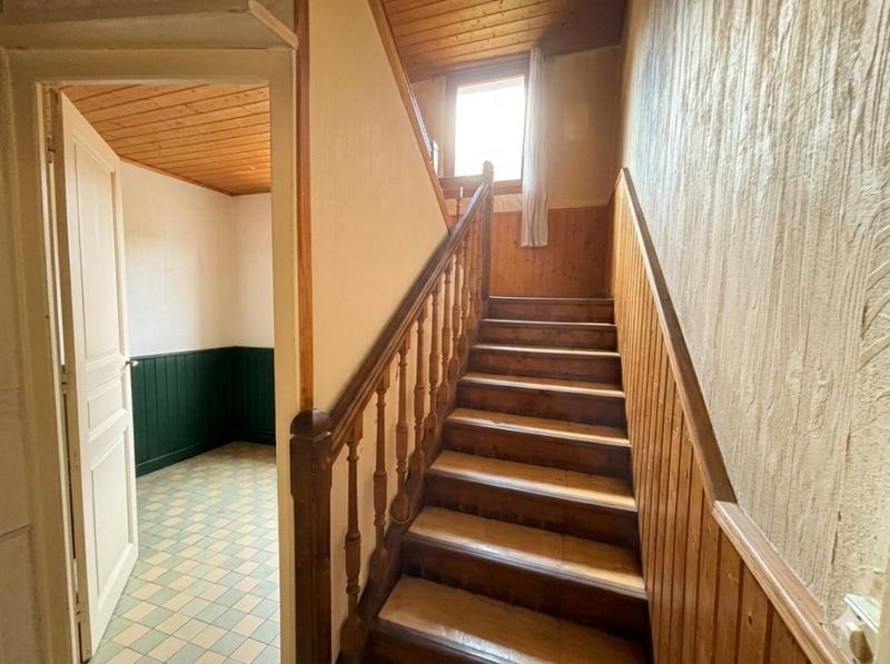 Maison - 231 m² - 8 pièces