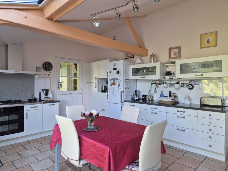 Propriété - 205 m² - 8 pièces