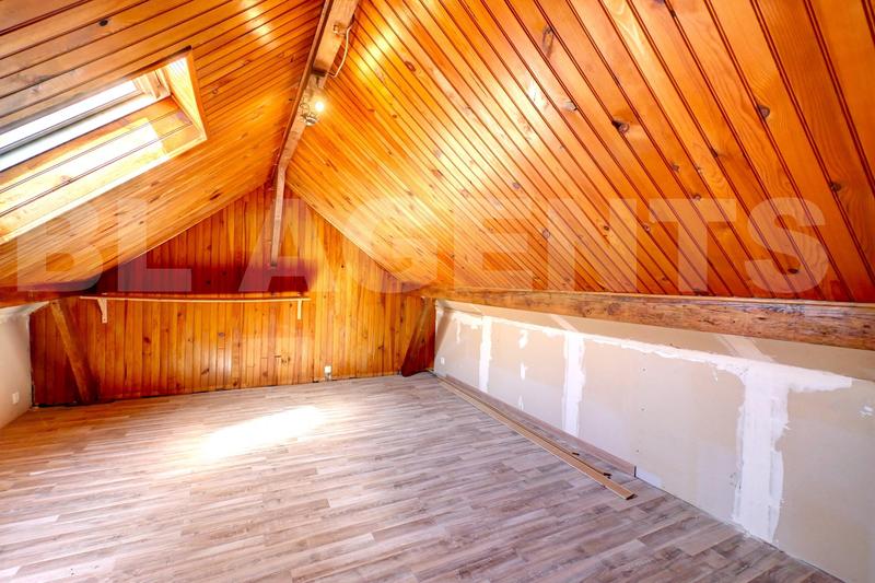 Maison - 183 m² - 8 pièces