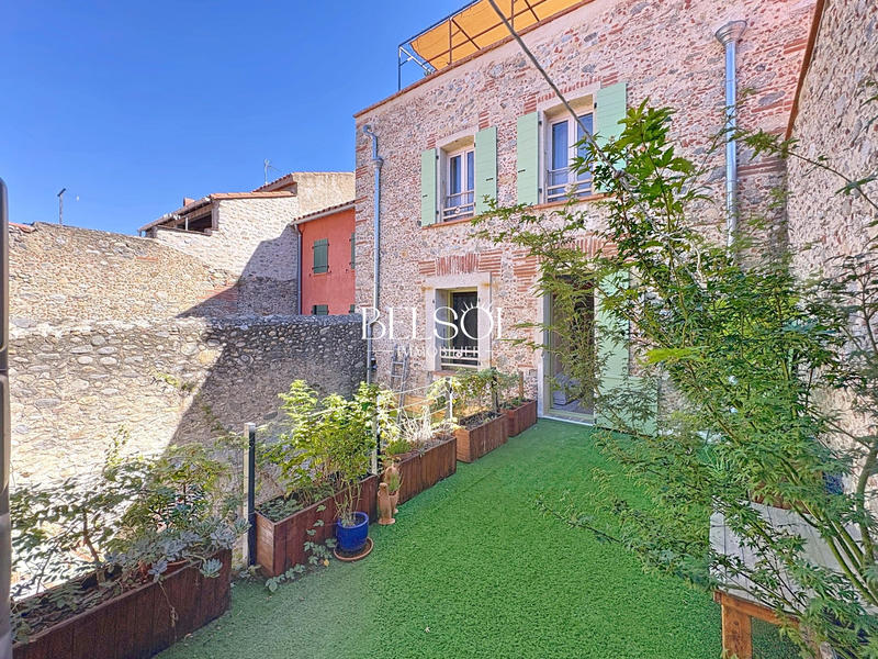 Maison - 210 m² - 6 pièces