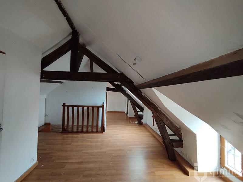 Immeuble - 221 m² - 12 pièces