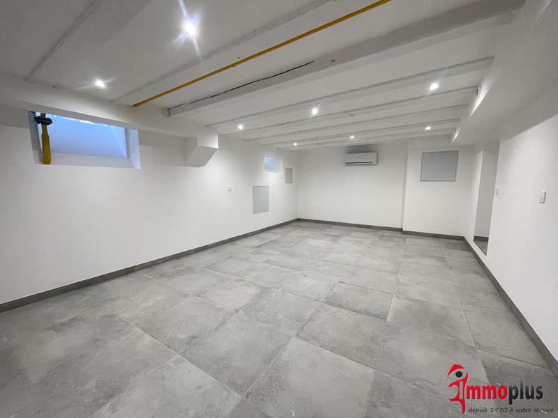 Local commercial - 112 m²