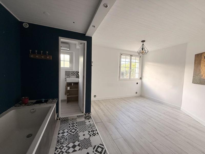 Maison - 181 m² - 8 pièces