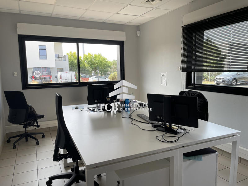 Bureau - 210 m²