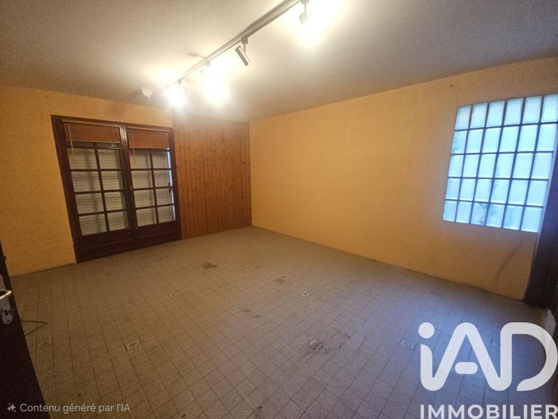 Maison - 246 m² - 9 pièces