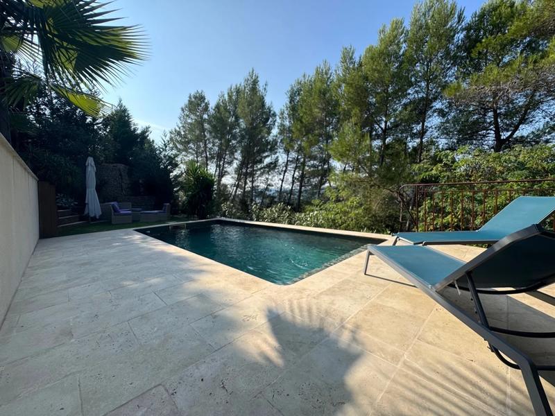 Maison - 178 m² - 6 pièces