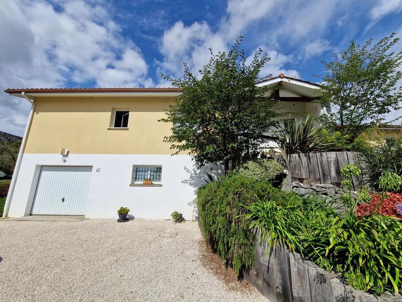 Maison - 103 m² - 4 pièces