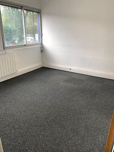 Local d'activité / Entrepôt - 633 m²