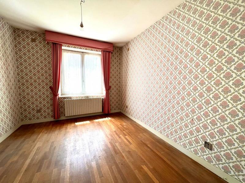 Maison - 112 m² - 7 pièces