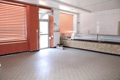 Maison - 279 m² - 5 pièces