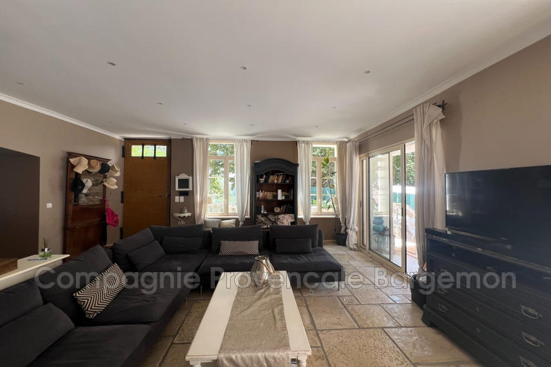 Maison - 190 m² - 6 pièces