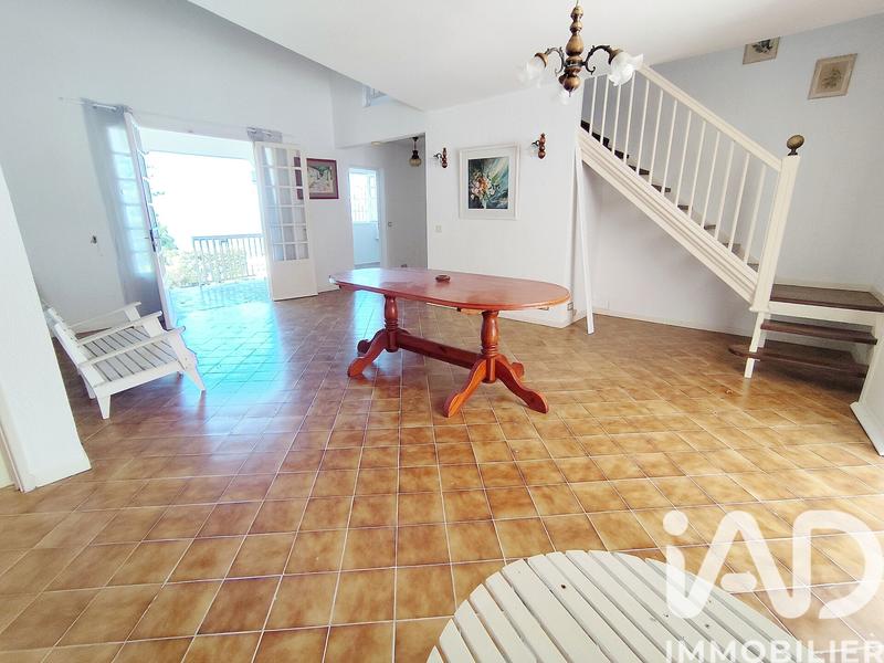 Maison - 170 m² - 6 pièces