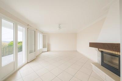 Maison traditionnelle - 134 m² - 4 pièces