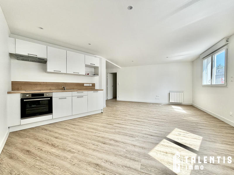 Appartement - 81 m² - 3 pièces