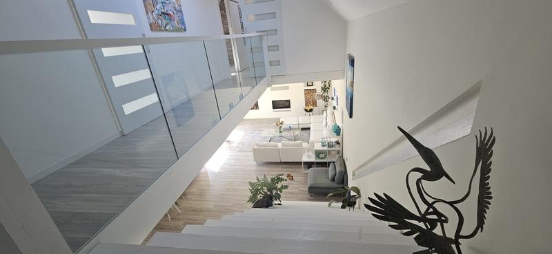 Maison - 220 m² - 5 pièces