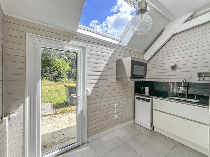 Maison - 180 m² - 8 pièces