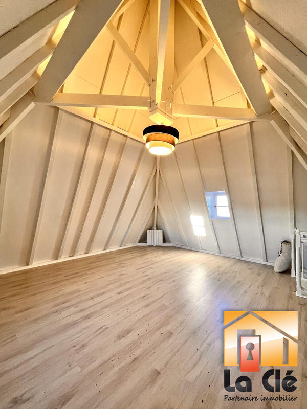 Maison - 278 m² - 7 pièces