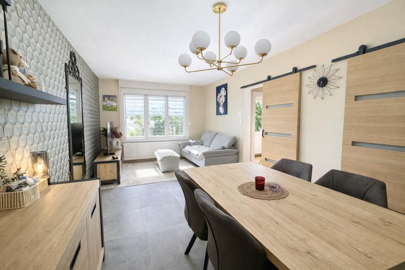 Maison - 86 m² - 5 pièces