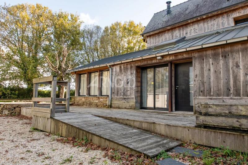 Maison - 120 m² - 7 pièces