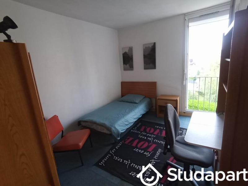 Chambre - 11 m² - 1 pièce