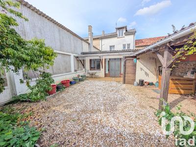 Maison - 212 m² - 10 pièces