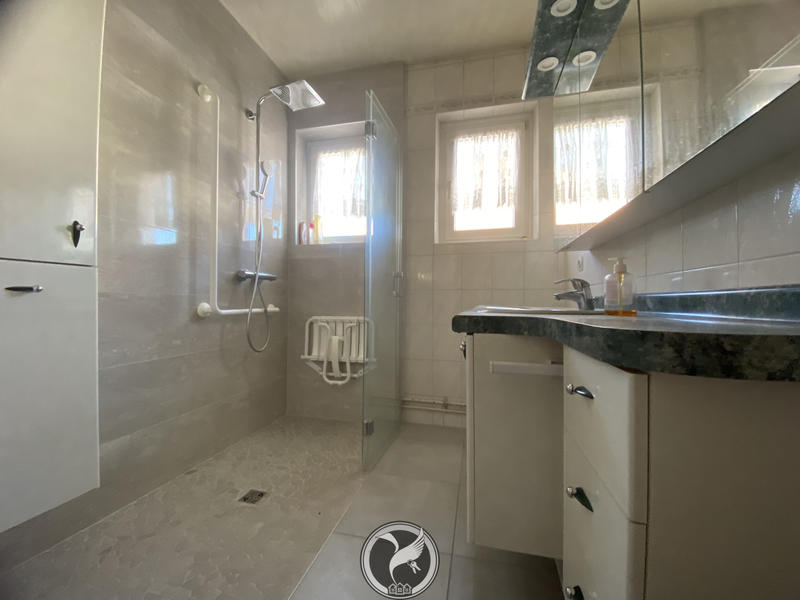 Immeuble - 270 m² - 6 pièces