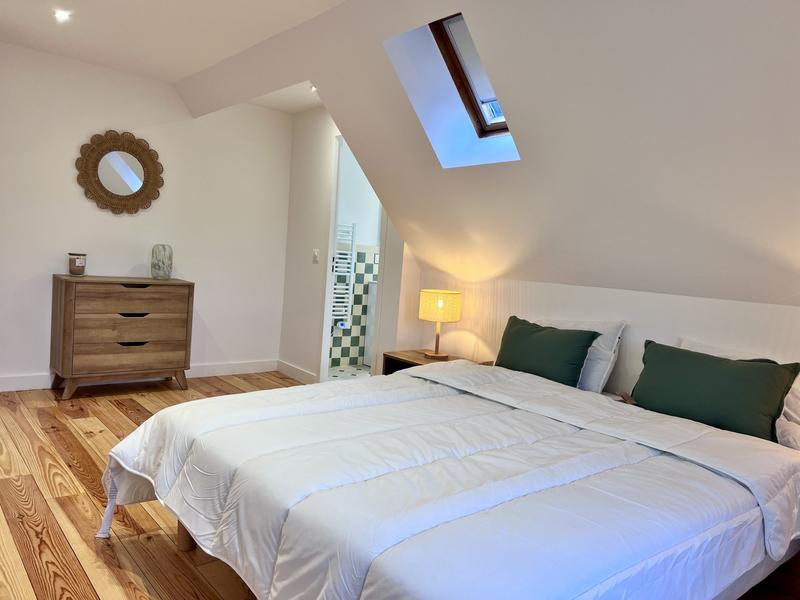 Maison - 214 m² - 8 pièces